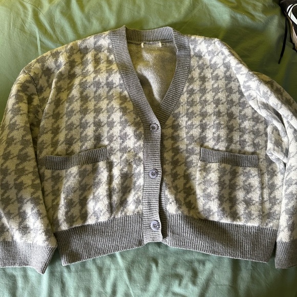 Cardigan - Picture 3 of 3